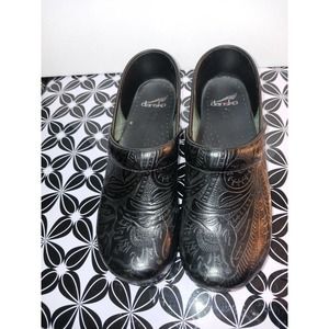 DANSKO PROFESSIONAL Women Size 10 Eu 41 Black Tooled Leather Closed Back Clog